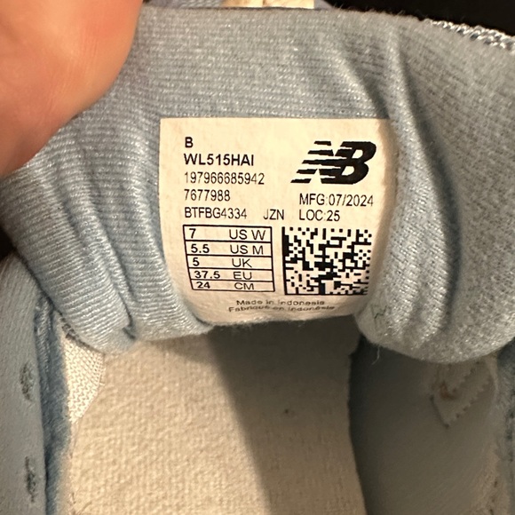 New Balance Sneakers in Blue and Orange - Picture 4 of 6